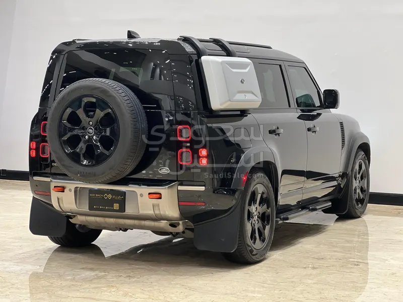 2023 لاند روفر ديفيندر اكس 110