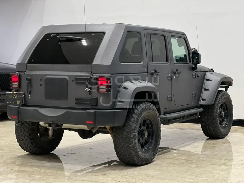 2012 جييب رانجلر صحارى