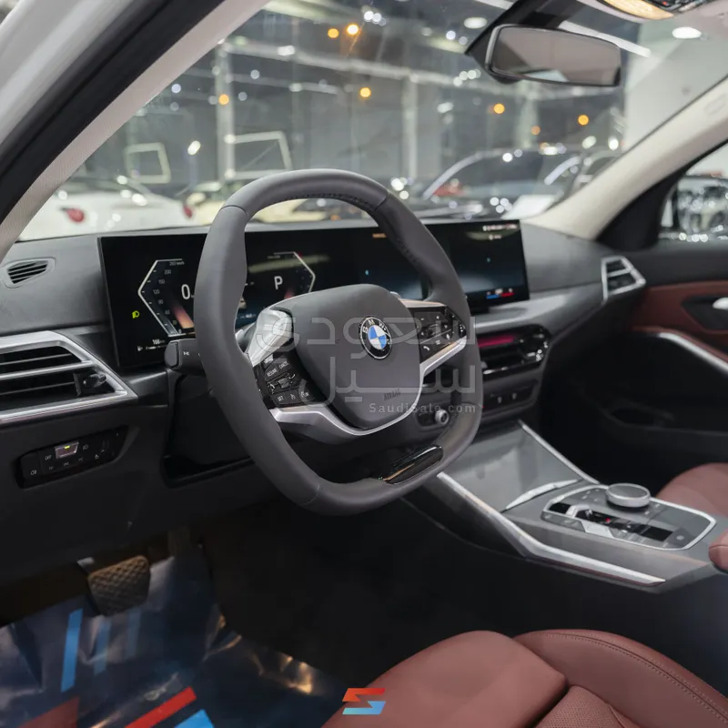 2025 بي ام دبليو الفئة الثالثة 318 أي