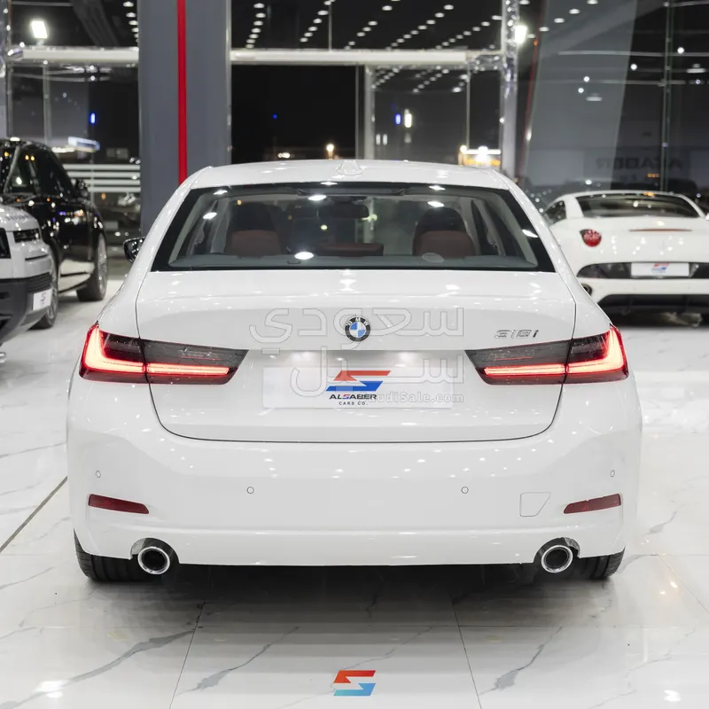 2025 بي ام دبليو الفئة الثالثة 318 أي