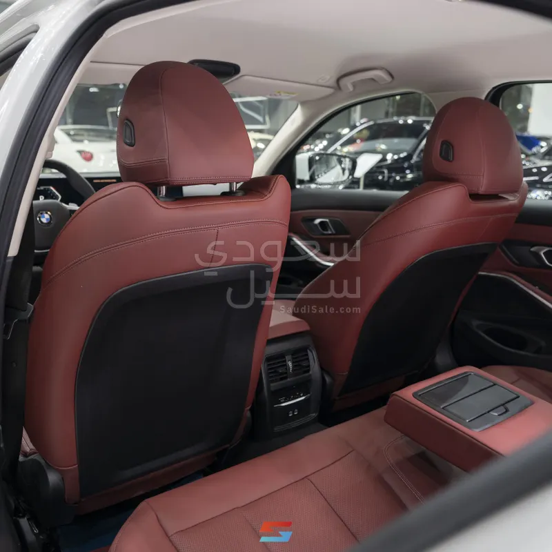 2025 بي ام دبليو الفئة الثالثة 318 أي