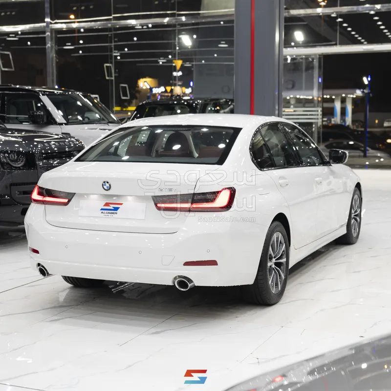 2025 بي ام دبليو الفئة الثالثة 318 أي