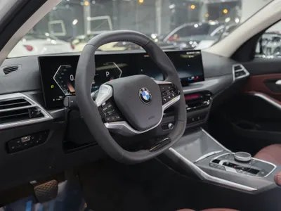 2025 بي ام دبليو الفئة الثالثة 318 أي