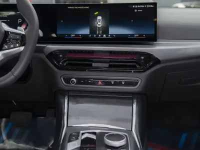 2025 بي ام دبليو الفئة الثالثة 318 أي