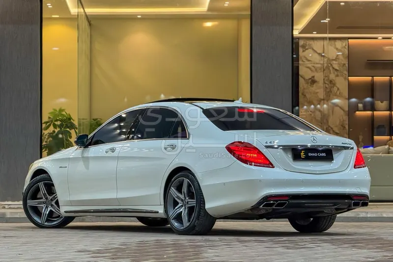 2015 مرسيدس - بنز إس 63 كوبيه