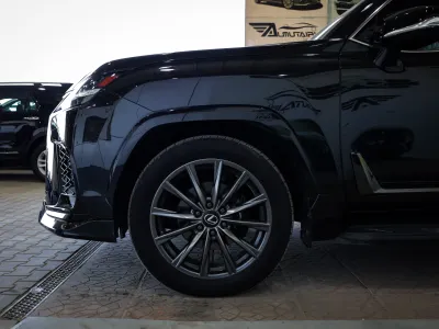 2024 لكزس إل إكس 600 إف