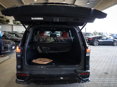 2024 لكزس إل إكس 600 إف