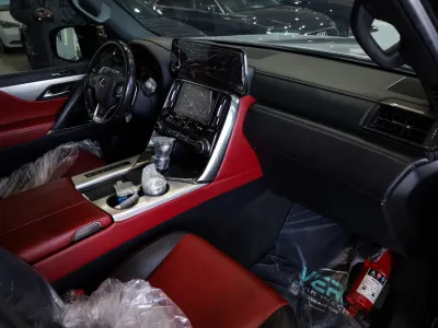 2024 لكزس إل إكس 600 إف