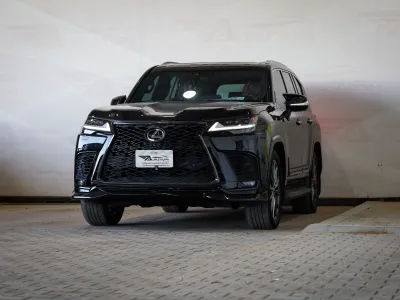 2024 لكزس إل إكس 600 إف