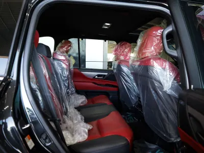 2024 لكزس إل إكس 600 إف