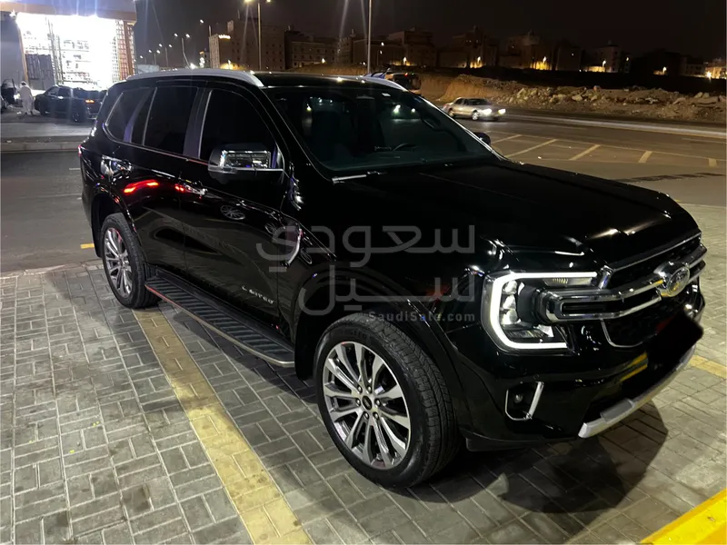 2025 فورد ايفرست اكس ال تي