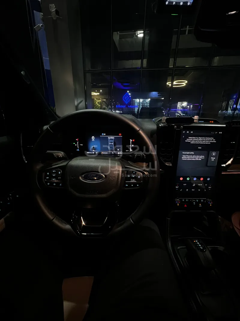 2025 فورد ايفرست اكس ال تي