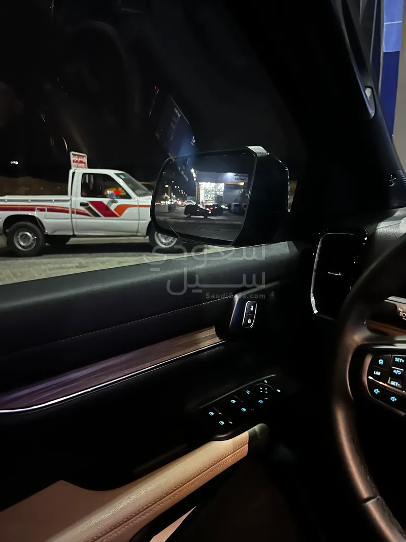 2025 فورد ايفرست اكس ال تي