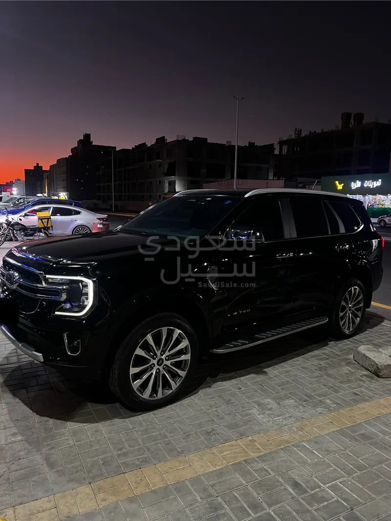 2025 فورد ايفرست اكس ال تي