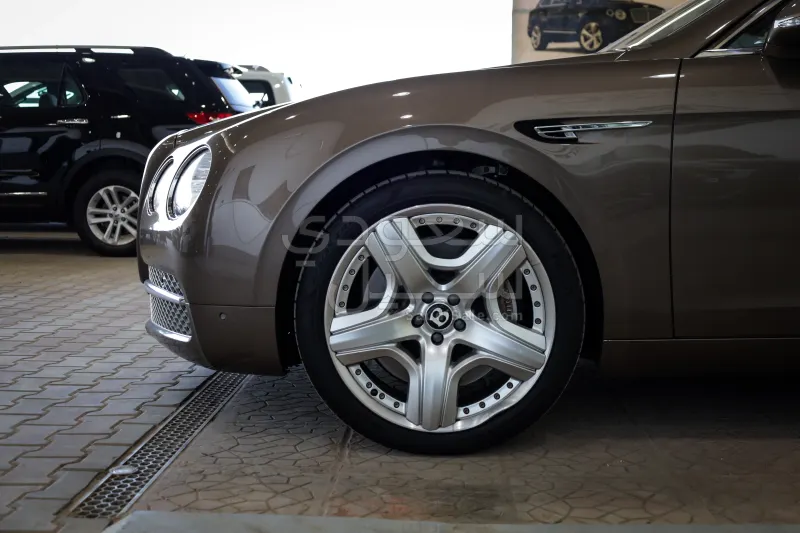 2014 بنتلي كونتيننتل فلاينج سبير