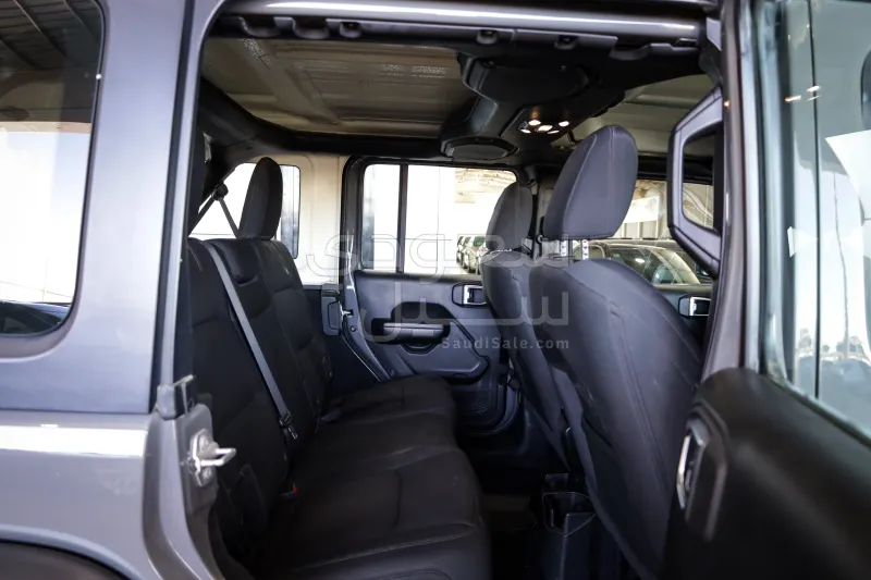 2021 جييب رانجلر سبورت