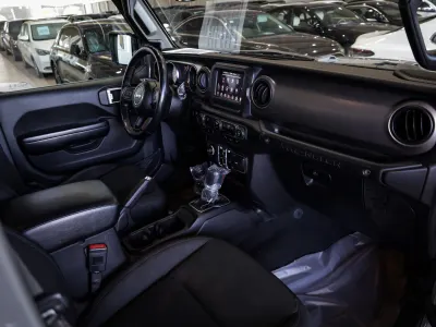 2021 جييب رانجلر سبورت