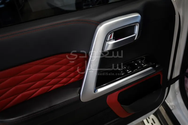 2023 بايك بي جاي 40 اس