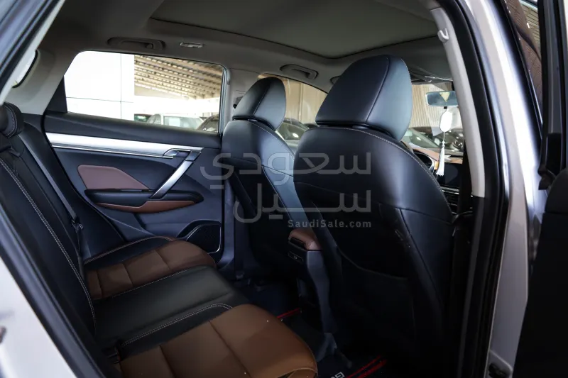 2020 جيلي كولراي