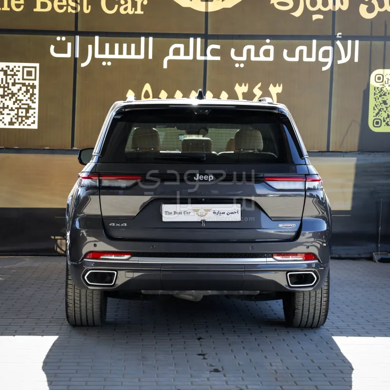 2023 جييب جراند شيروكي ساميت