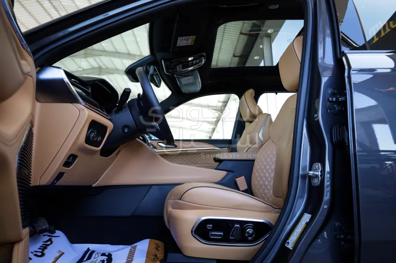 2023 جييب جراند شيروكي ساميت