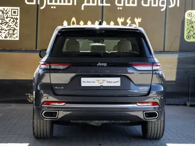 2023 جييب جراند شيروكي ساميت