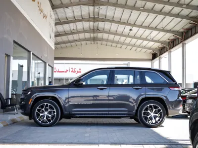 2023 جييب جراند شيروكي ساميت