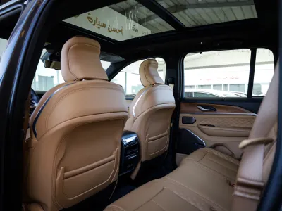 2023 جييب جراند شيروكي ساميت