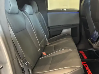 2025 تيسلا سايبر تراك