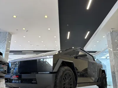 2025 تيسلا سايبر تراك