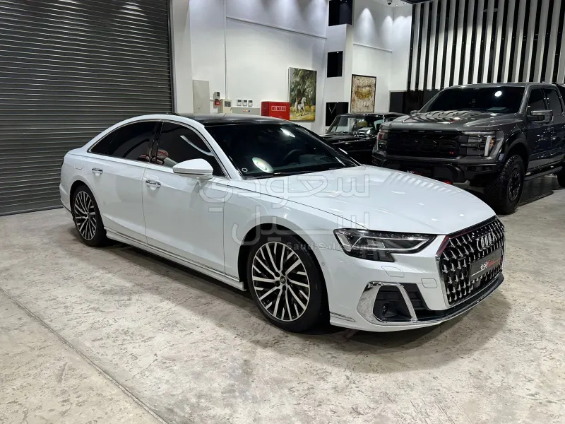 2024 اودي اي 8