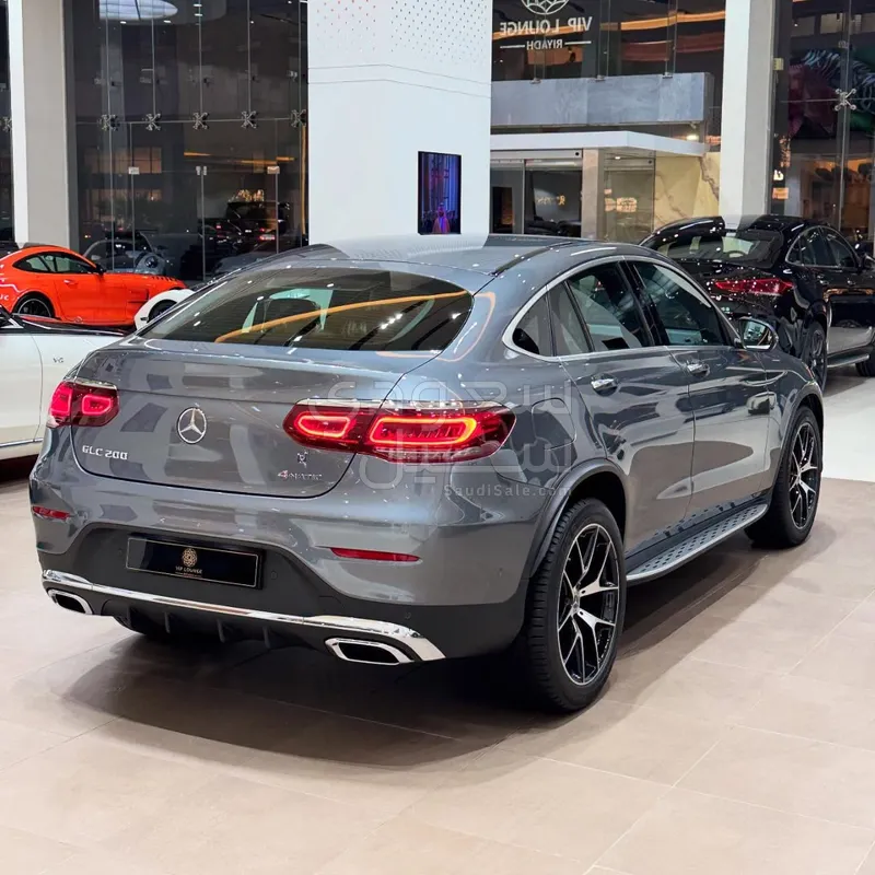 2023 مرسيدس - بنز جي إل سي 200
