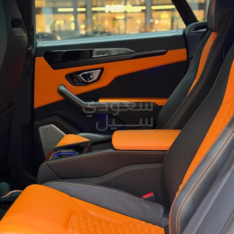 2021 لمبرجيني اوروس