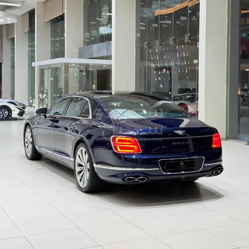 2022 بنتلي كونتيننتل فلاينج سبير