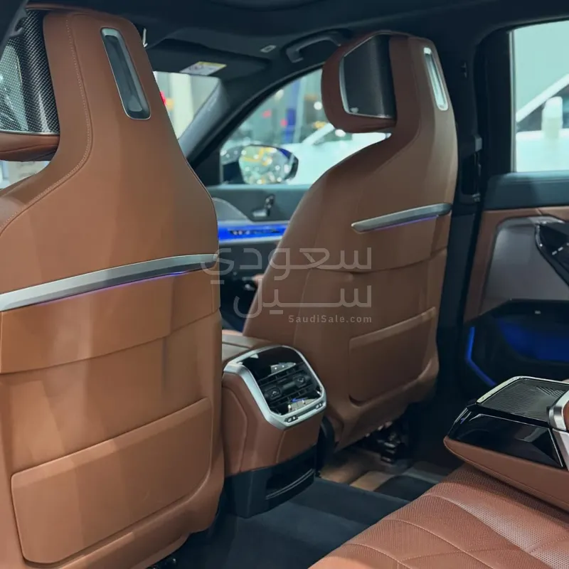 2024 بي ام دبليو الفئة السابعة 735أي