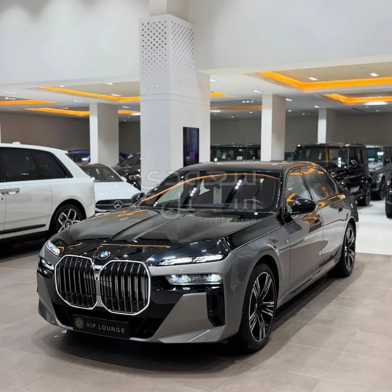 2024 بي ام دبليو الفئة السابعة 735أي