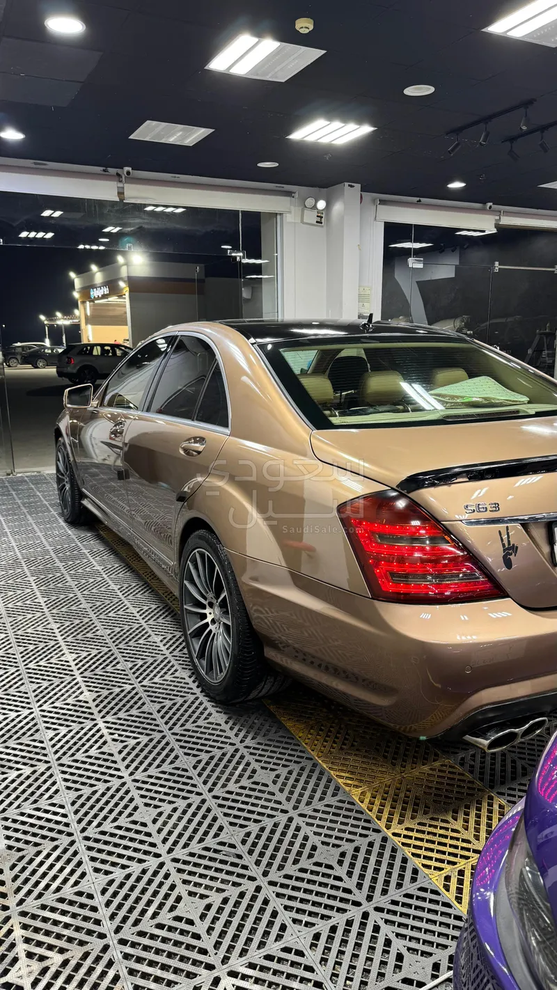 2008 مرسيدس - بنز إس 63 أي إم جي