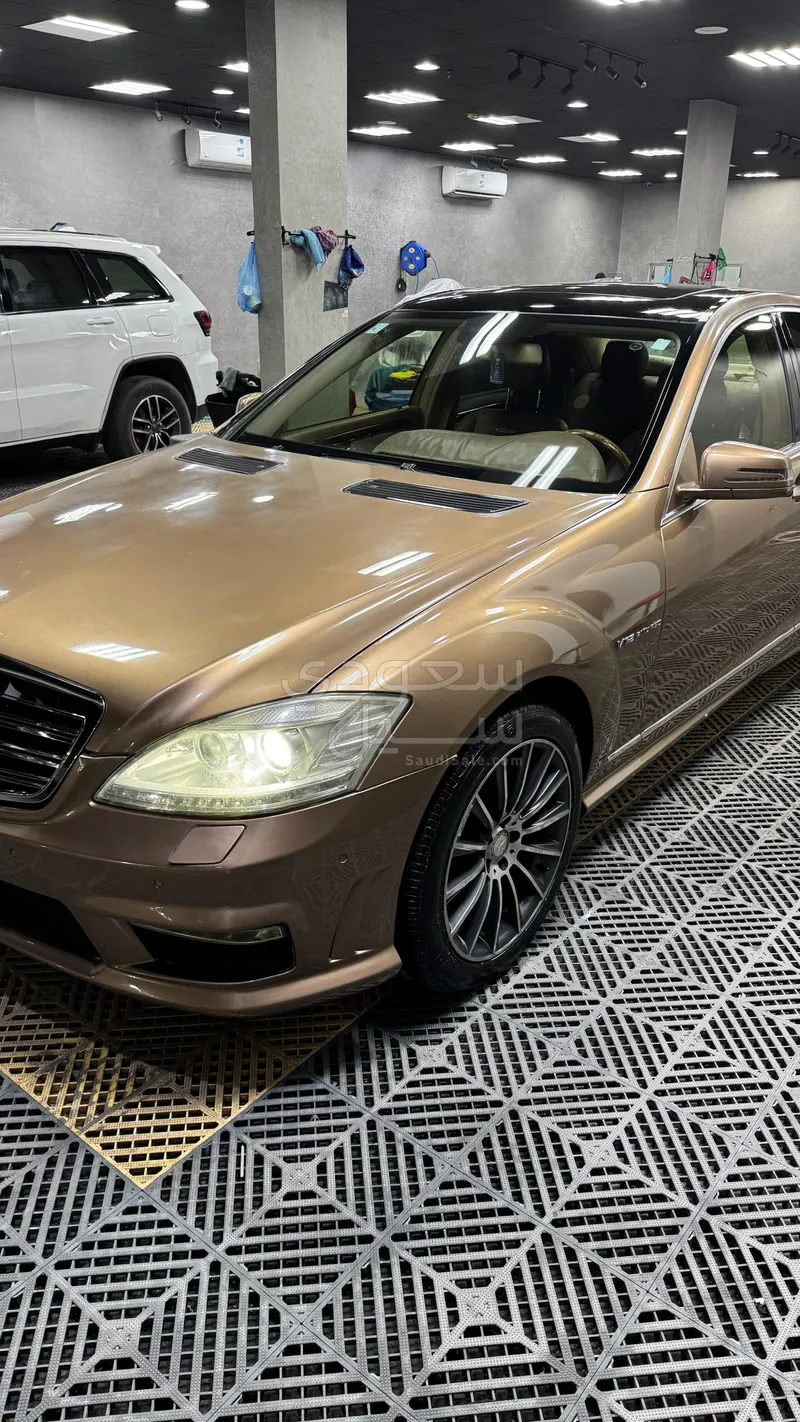 2008 مرسيدس - بنز إس 63 أي إم جي