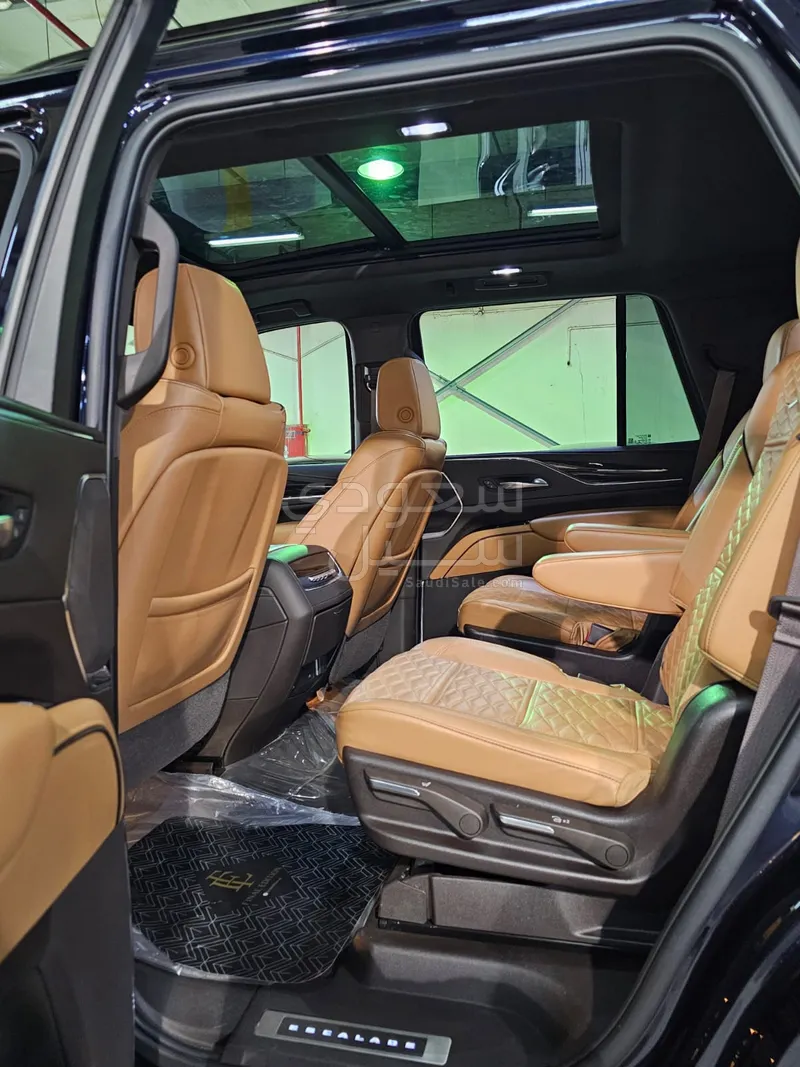 2022 كاديلاك اسكاليد