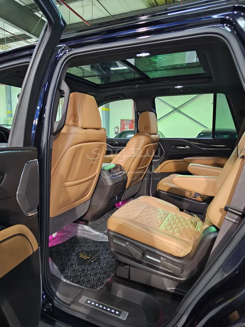 2022 كاديلاك اسكاليد