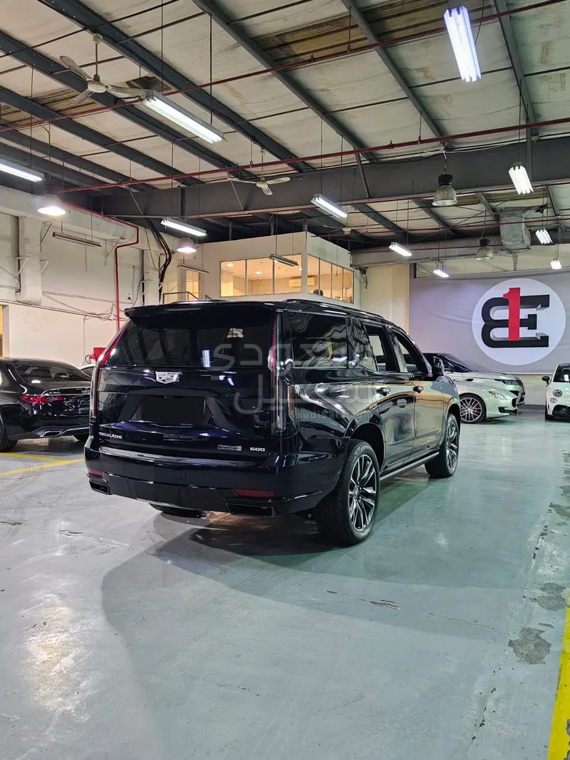 2022 كاديلاك اسكاليد