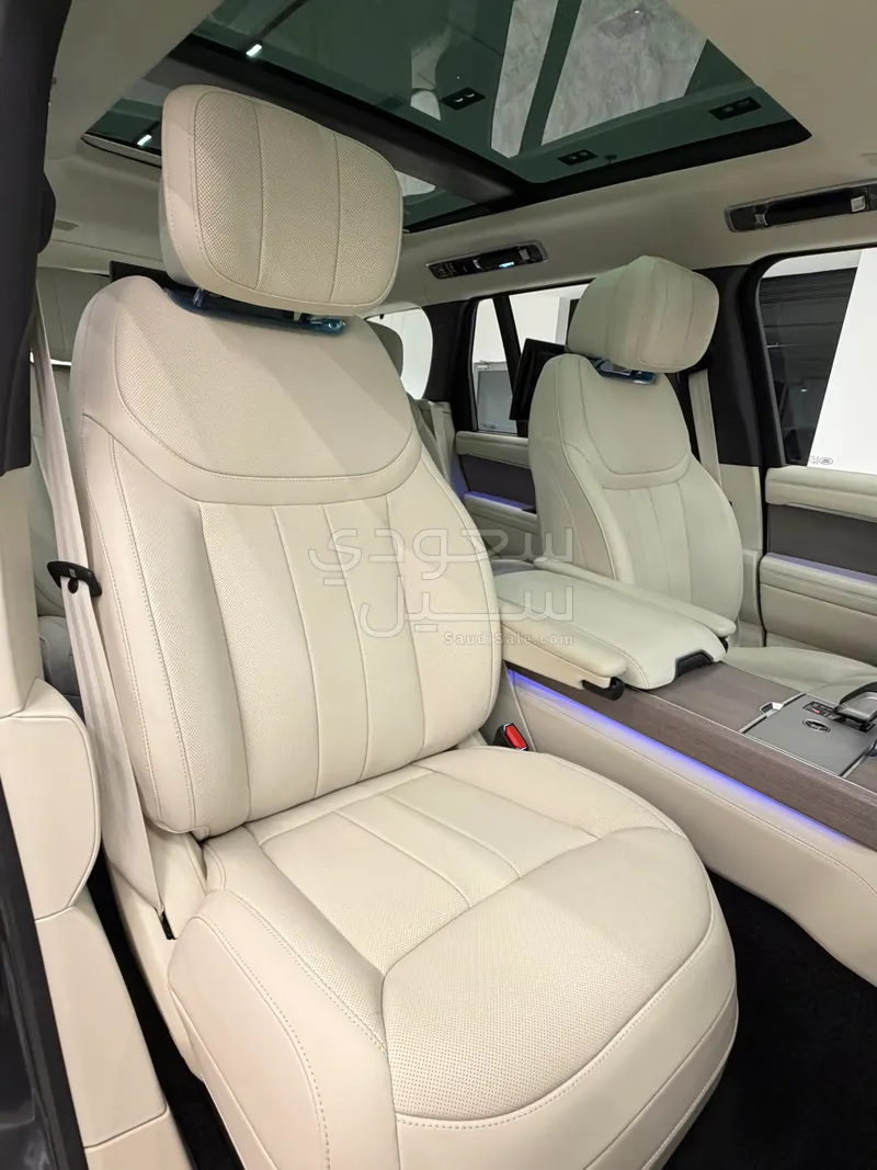 2025 لاند روفر رينج روفر اوتوبيوغرافي