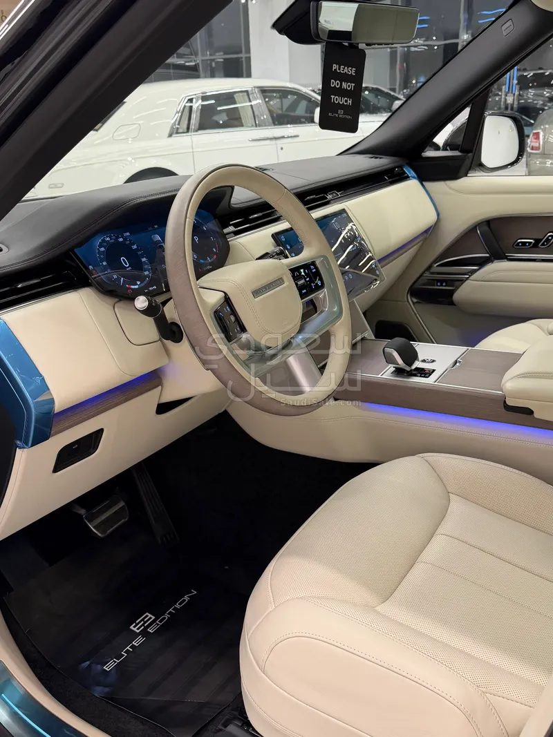 2025 لاند روفر رينج روفر اوتوبيوغرافي