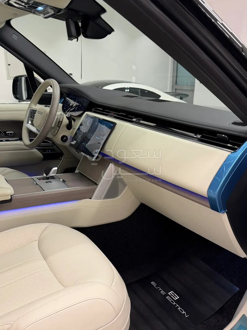 2025 لاند روفر رينج روفر اوتوبيوغرافي