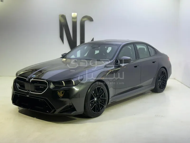 2025 بي ام دبليو الفئة ام إم 5