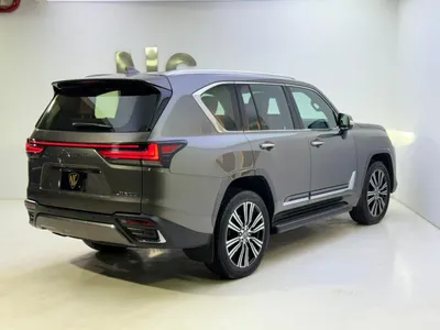 2025 لكزس إل إكس 600