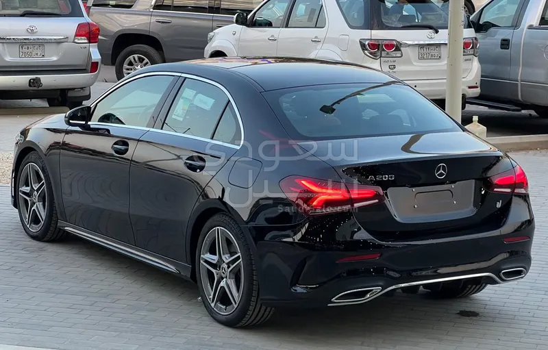 2022 مرسيدس - بنز أي 200