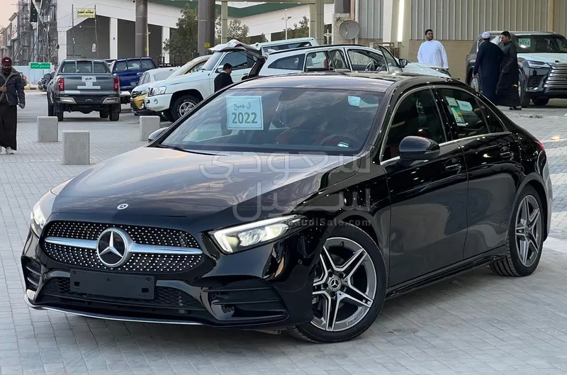 2022 مرسيدس - بنز أي 200