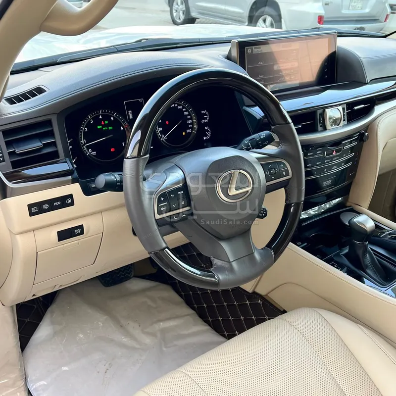 2019 لكزس إل إكس 570 اس