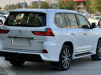 2019 لكزس إل إكس 570 اس